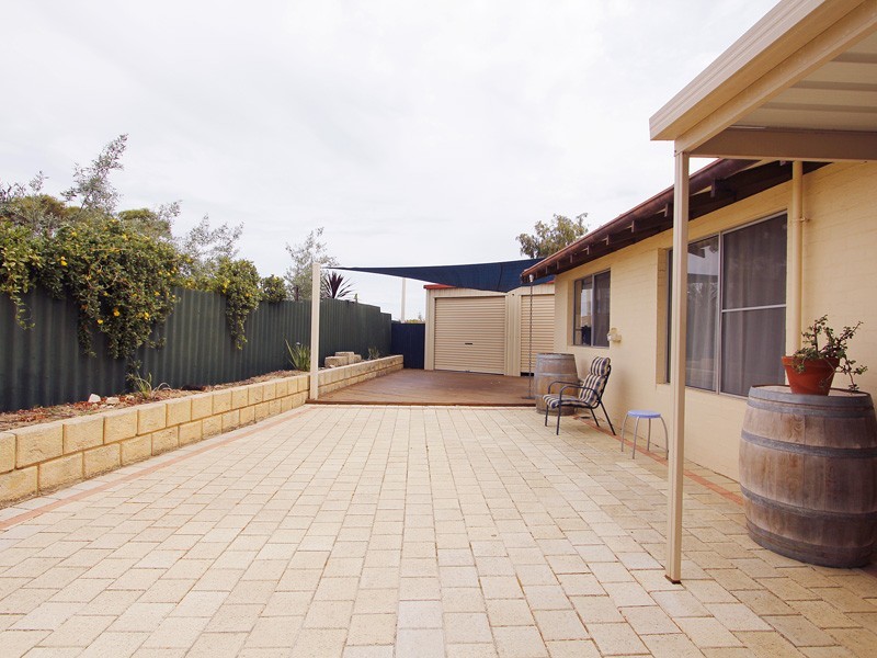6 Cove Court, Beldon WA 6027
