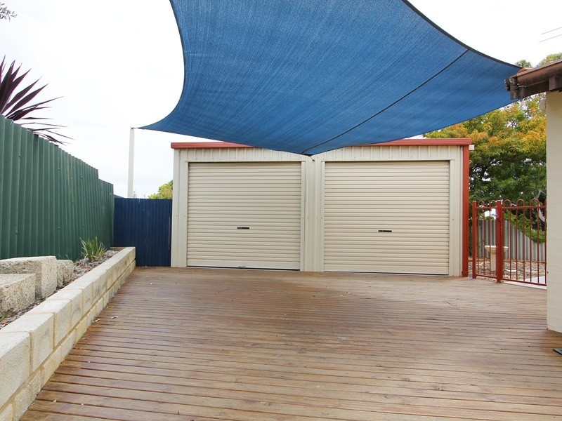 6 Cove Court, Beldon WA 6027
