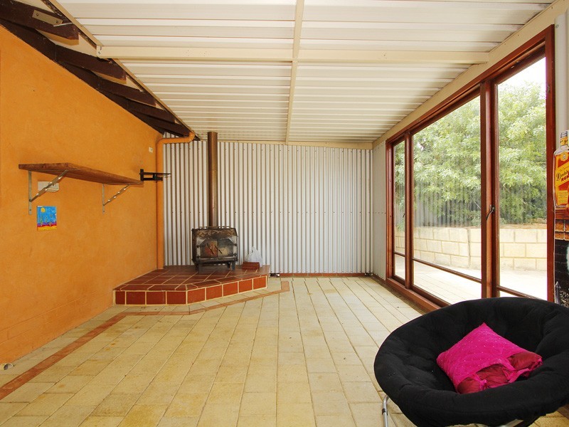 6 Cove Court, Beldon WA 6027