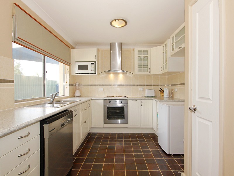 6 Cove Court, Beldon WA 6027