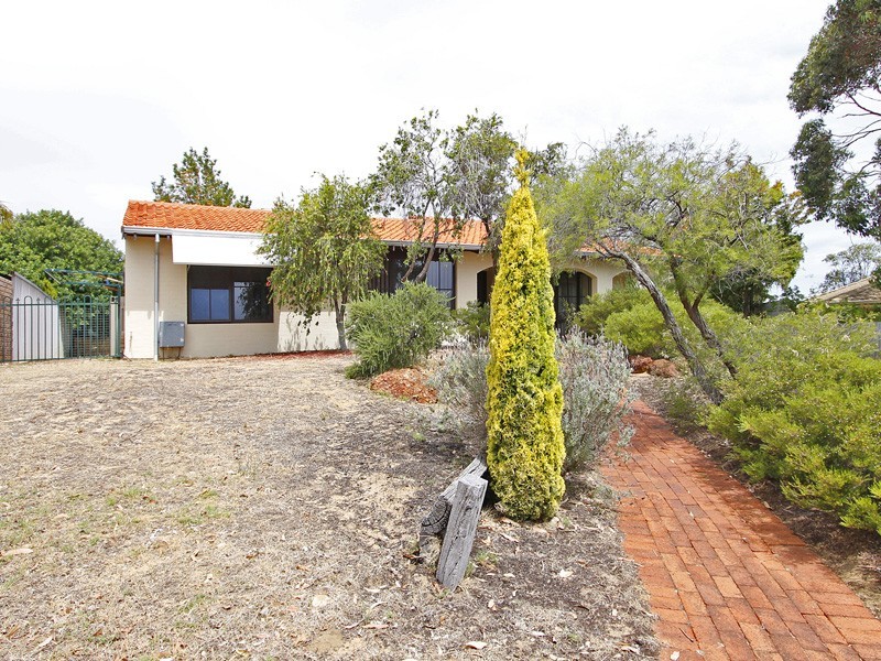 6 Cove Court, Beldon WA 6027