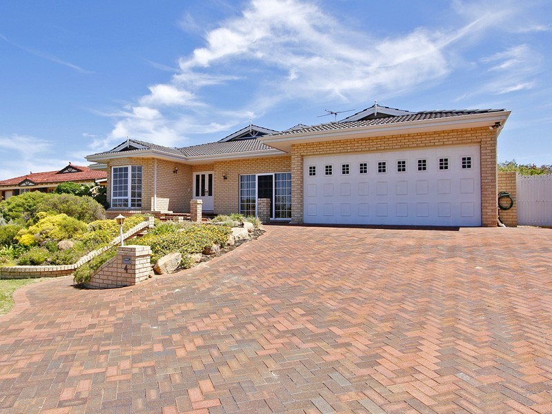 4 Bluewater Rise, Mullaloo WA 6027