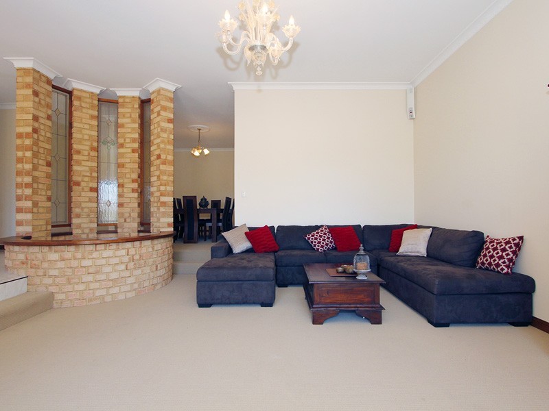 4 Bluewater Rise, Mullaloo WA 6027