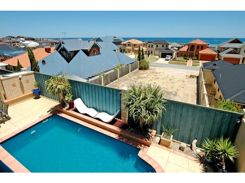 11 Sumba Turn, Mindarie WA 6030