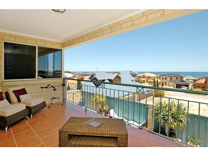 11 Sumba Turn, Mindarie WA 6030