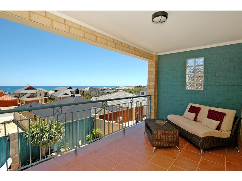 11 Sumba Turn, Mindarie WA 6030
