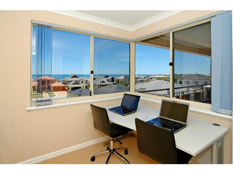 11 Sumba Turn, Mindarie WA 6030