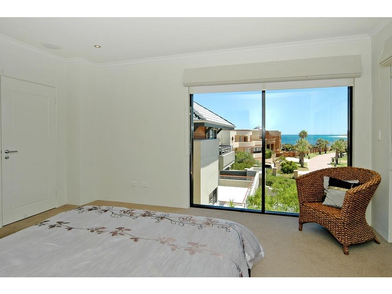 28A Clarecastle Retreat, Mindarie WA 6030
