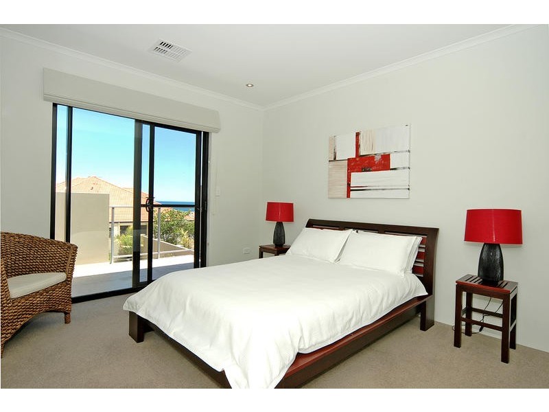 28A Clarecastle Retreat, Mindarie WA 6030