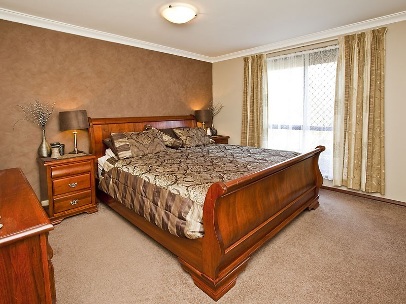 7 Coran Place, Camillo WA 6111