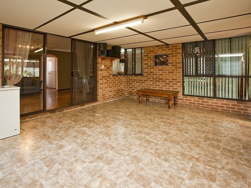 7 Coran Place, Camillo WA 6111