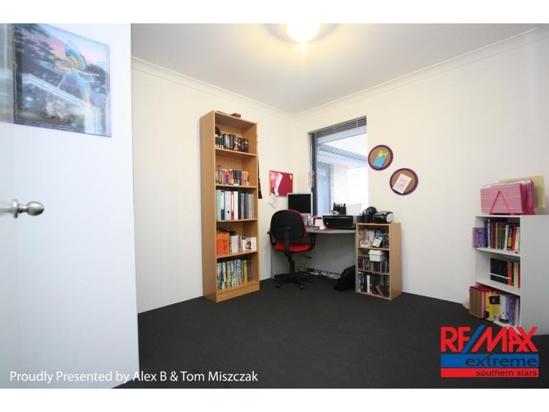 17 Ayer Road, Queens Park WA 6107