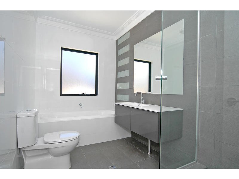 9 Lighthouse Parade, Mindarie WA 6030