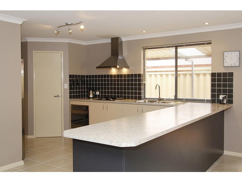 15 Ardglass Gardens, Ridgewood WA 6030