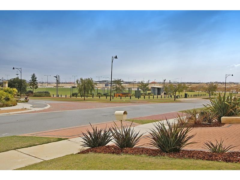 15 Ardglass Gardens, Ridgewood WA 6030