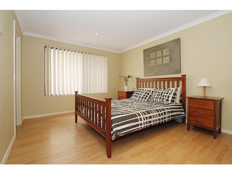 15 Ardglass Gardens, Ridgewood WA 6030