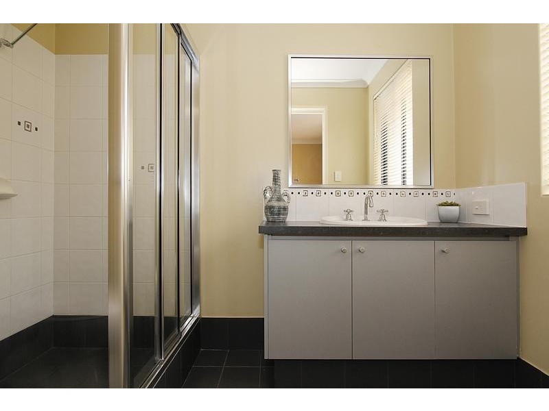 15 Ardglass Gardens, Ridgewood WA 6030