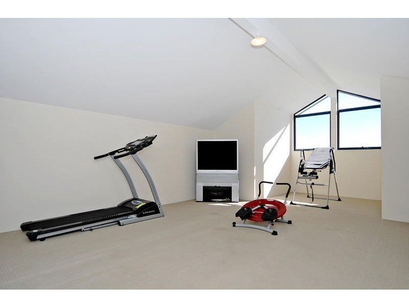 1 Mulgrave Loop, Mindarie WA 6030