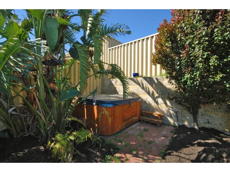 19 Eversden Crescent, Butler WA 6036