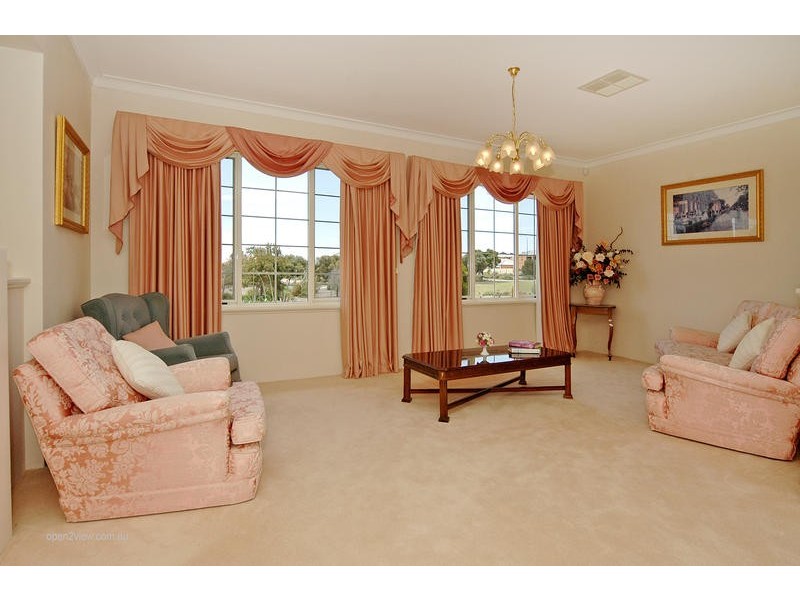 17 Lighthouse Parade, Mindarie WA 6030