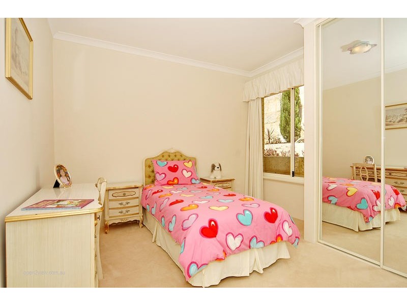 17 Lighthouse Parade, Mindarie WA 6030