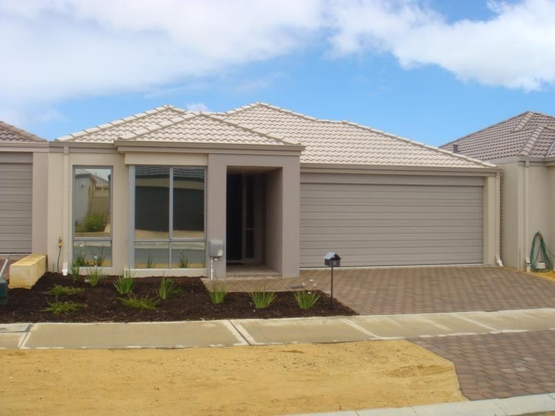 8 Ortley Way, Butler WA 6036