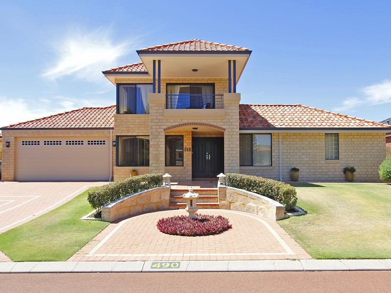 490 Shenton Avenue, Iluka WA 6028