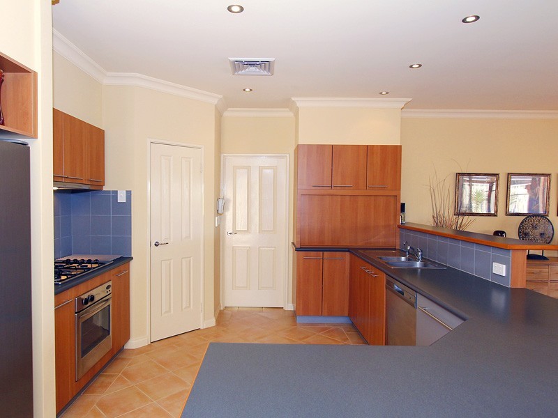 490 Shenton Avenue, Iluka WA 6028