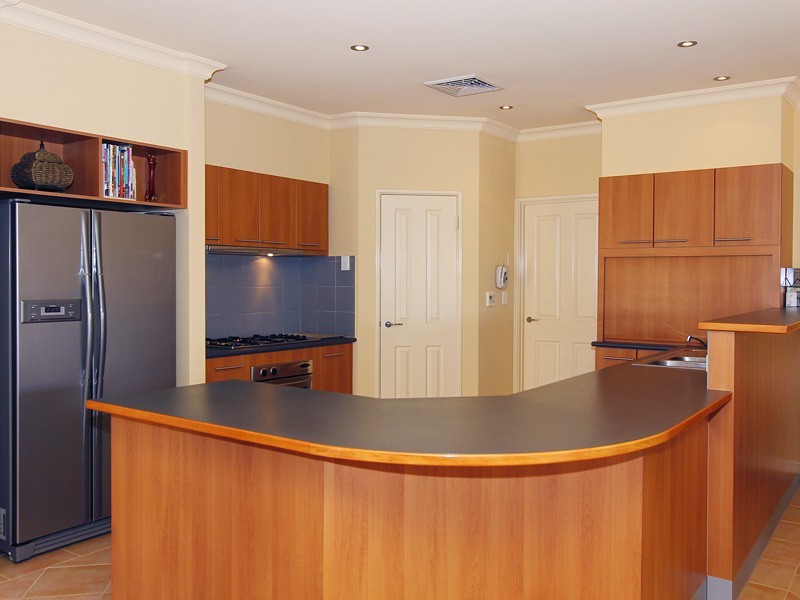 490 Shenton Avenue, Iluka WA 6028