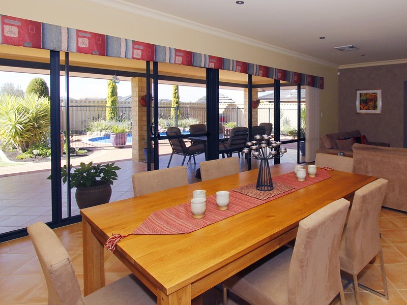 490 Shenton Avenue, Iluka WA 6028