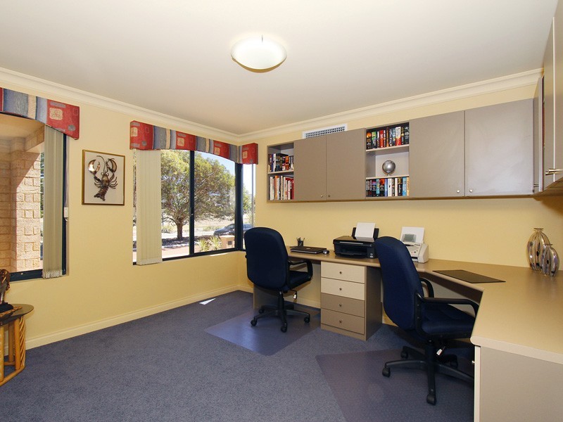 490 Shenton Avenue, Iluka WA 6028