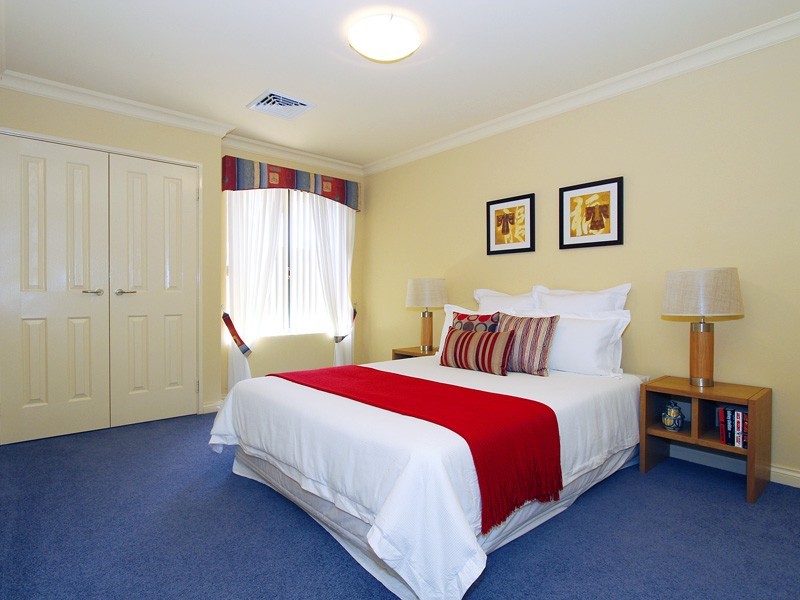 490 Shenton Avenue, Iluka WA 6028