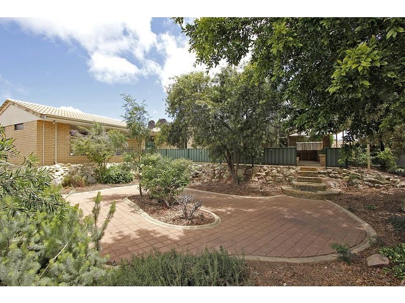 8 Audax Court, Merriwa WA 6030