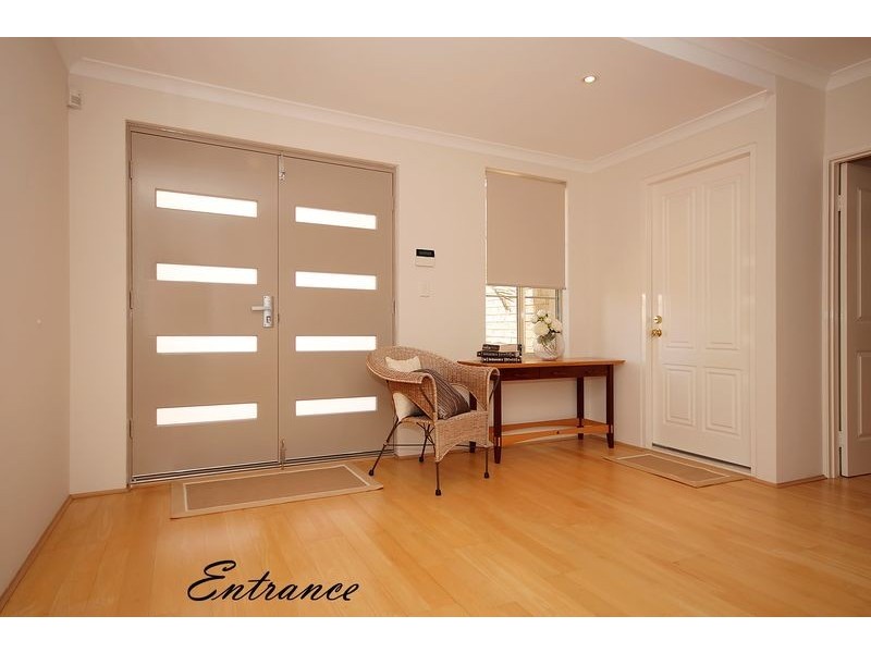 21 Lena Pass, Mindarie WA 6030