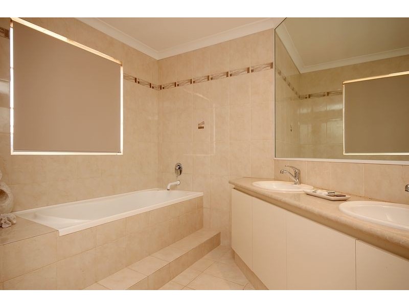 21 Lena Pass, Mindarie WA 6030