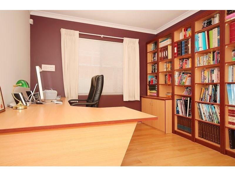 21 Lena Pass, Mindarie WA 6030