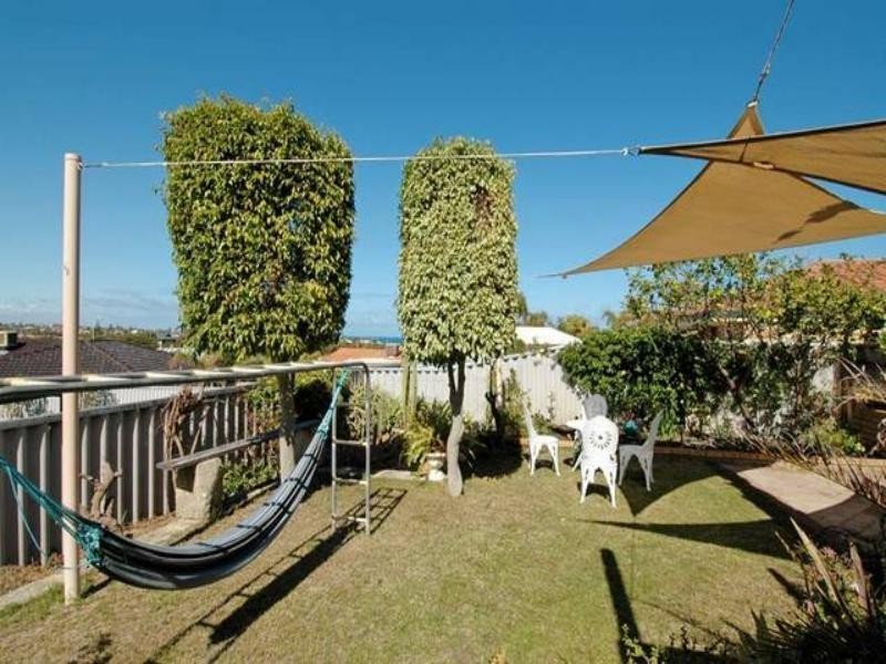 1 Hobie Place, Ocean Reef WA 6027