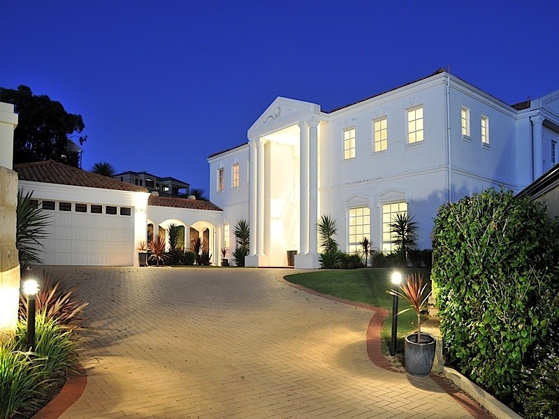 17 Pine Valley Pass, Connolly WA 6027