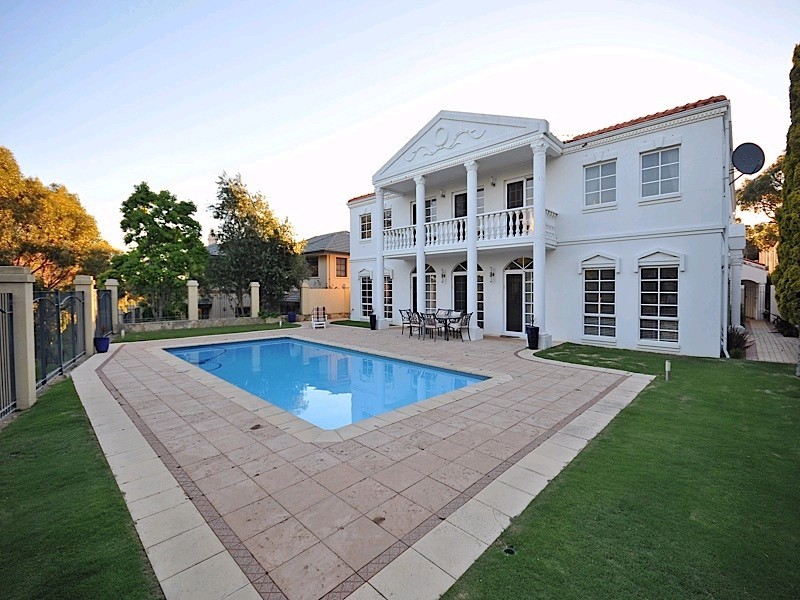 17 Pine Valley Pass, Connolly WA 6027