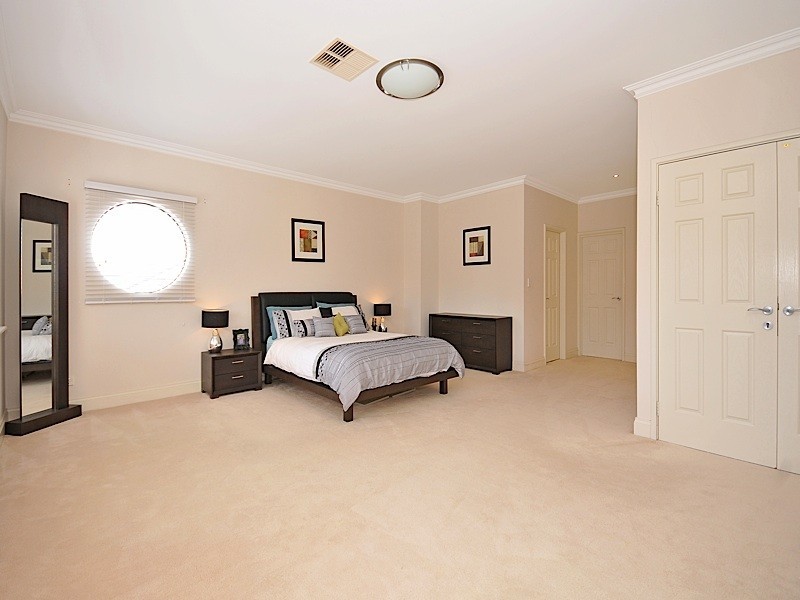 17 Pine Valley Pass, Connolly WA 6027