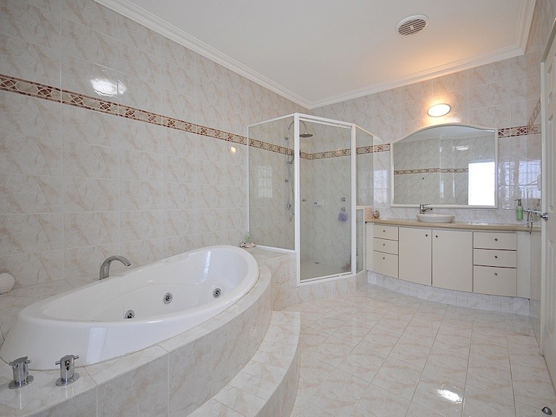 17 Pine Valley Pass, Connolly WA 6027