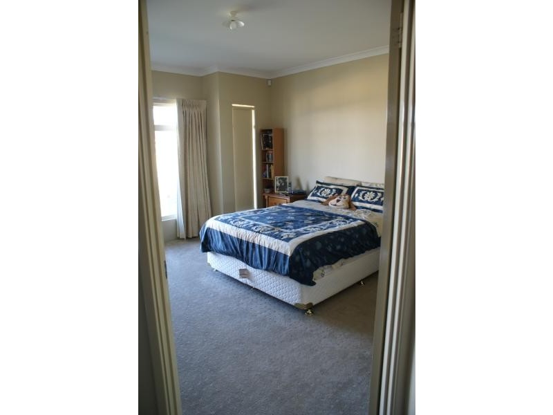 14 Featherstone Gardens, Butler WA 6036