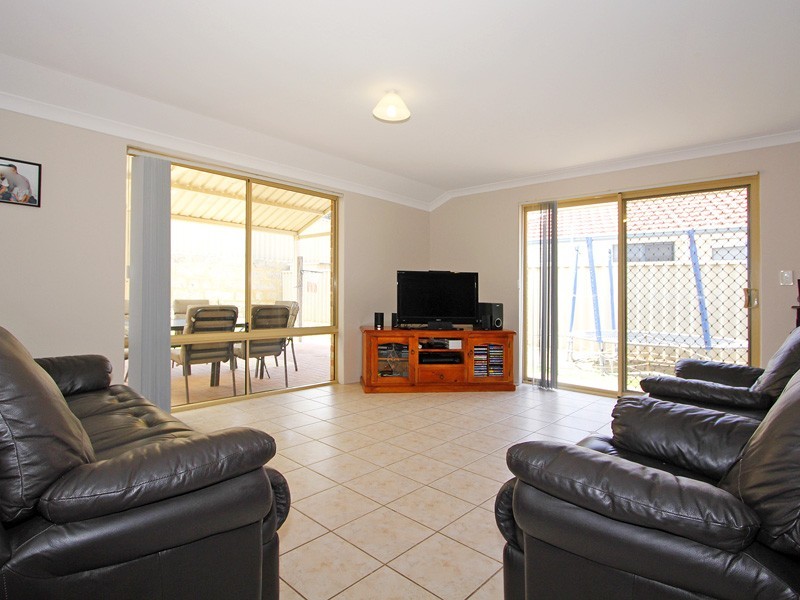 15 Wiltshire Entrance, Butler WA 6036