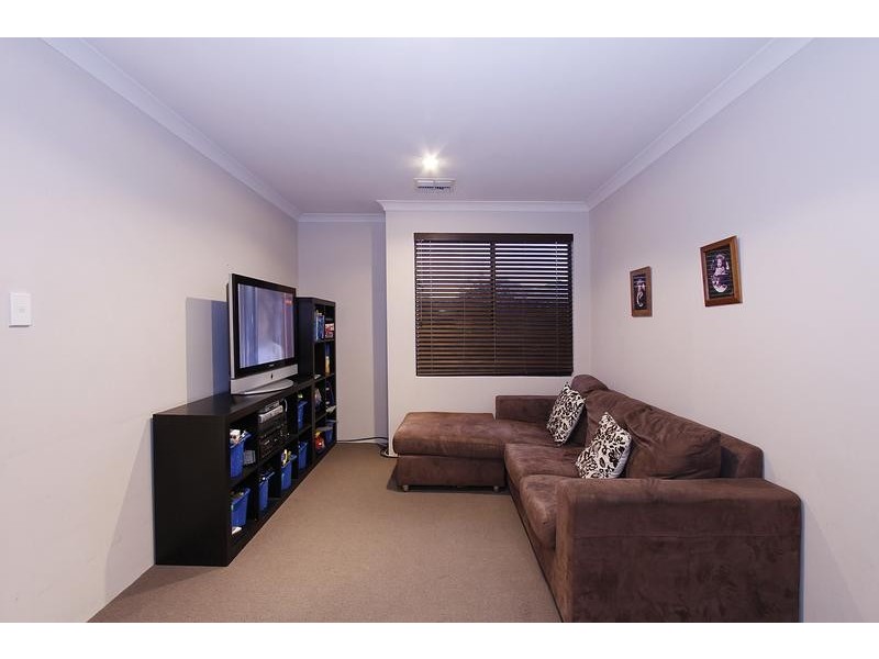 18 Chilworth Road, Butler WA 6036