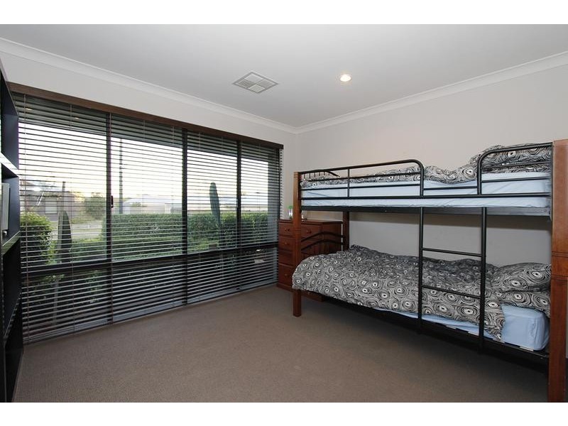 18 Chilworth Road, Butler WA 6036