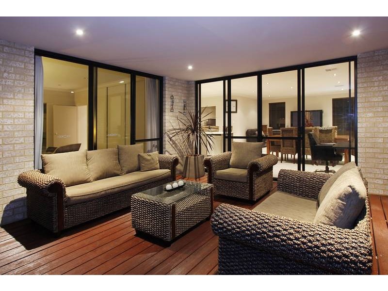 18 Chilworth Road, Butler WA 6036