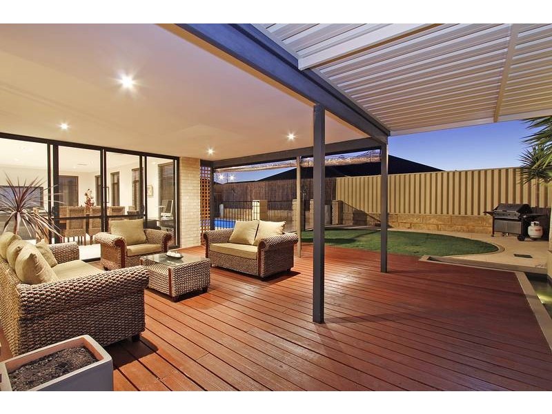 18 Chilworth Road, Butler WA 6036