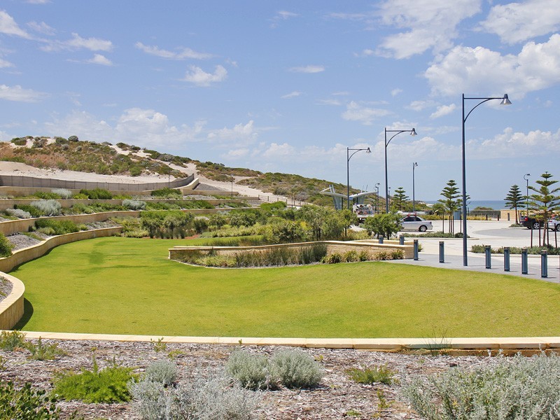 12 Yarmouth Road, Jindalee WA 6036
