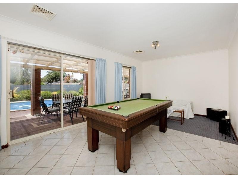 10 Twinkenham Drive, Kingsley WA 6026