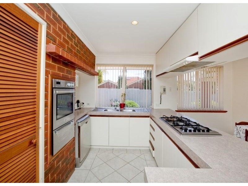 10 Twinkenham Drive, Kingsley WA 6026